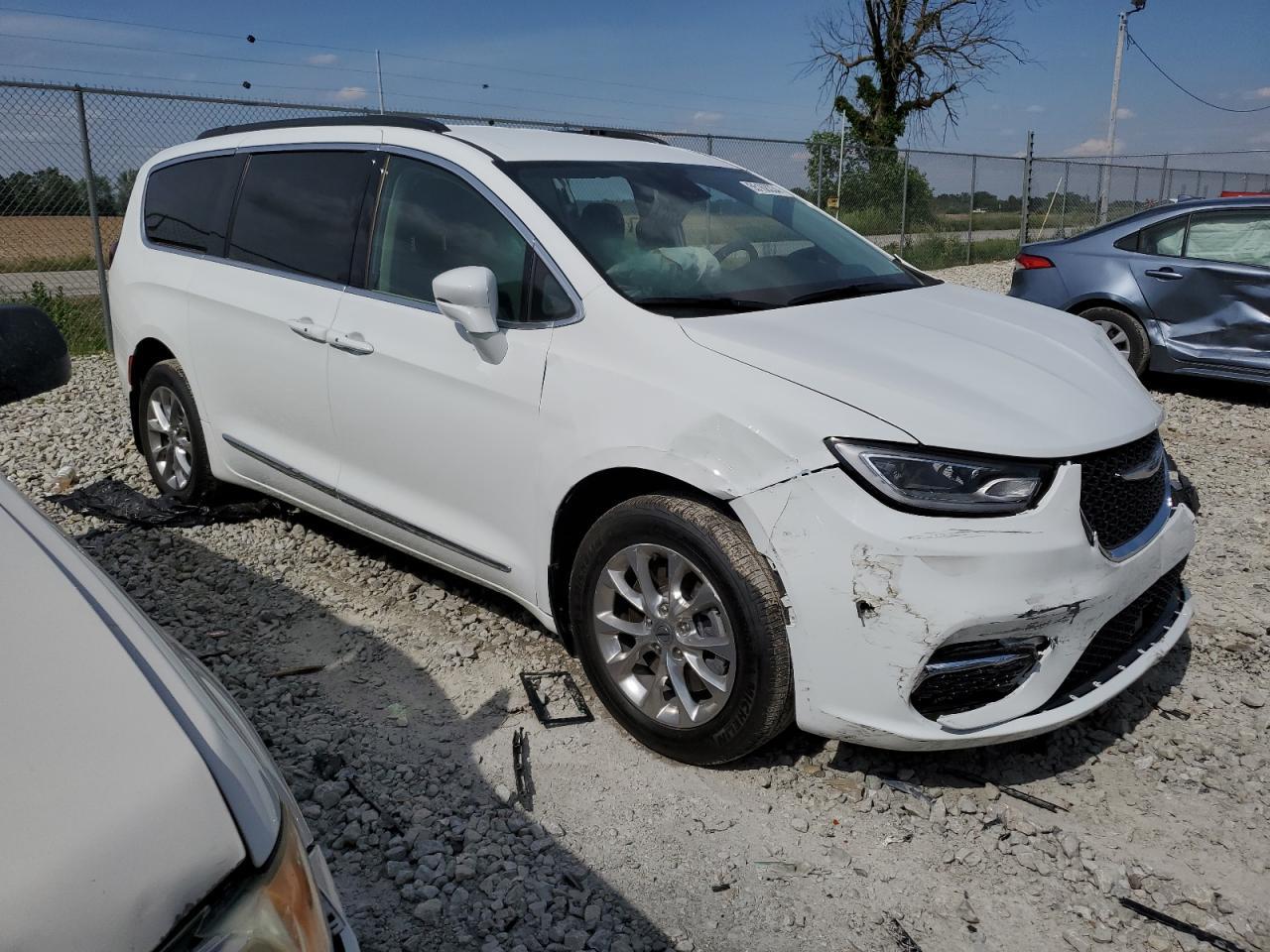 2022 CHRYSLER PACIFICA T - Image 4
