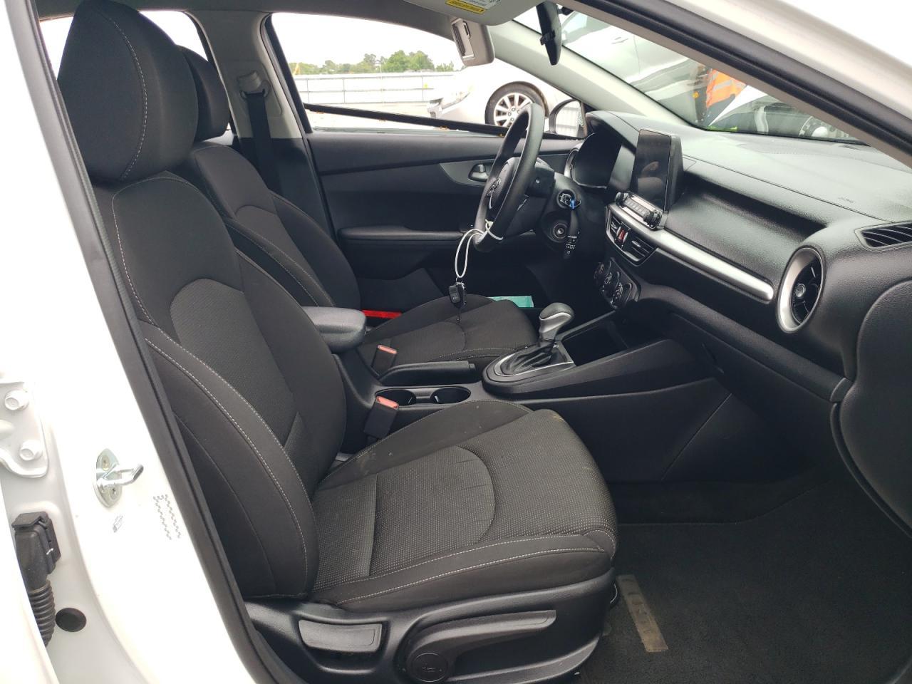 2021 KIA FORTE FE - Image 7