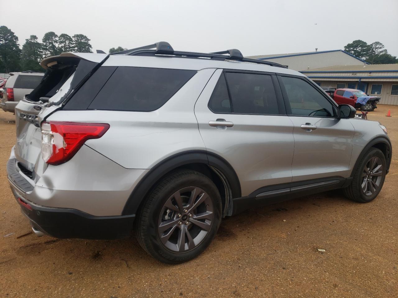 2022 FORD EXPLORER X - Фото 3