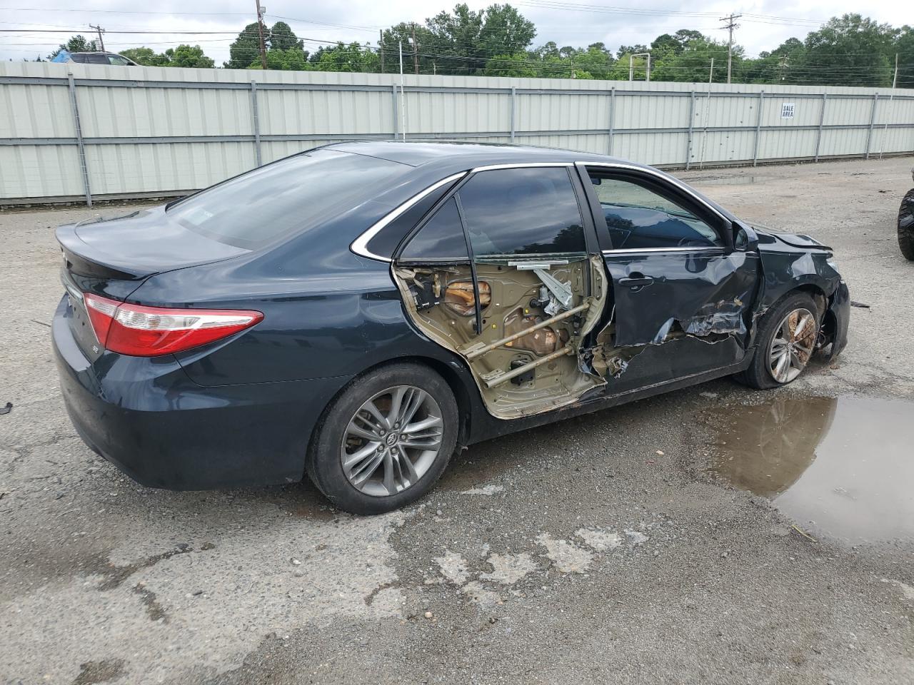 2017 TOYOTA CAMRY LE - Фото 3