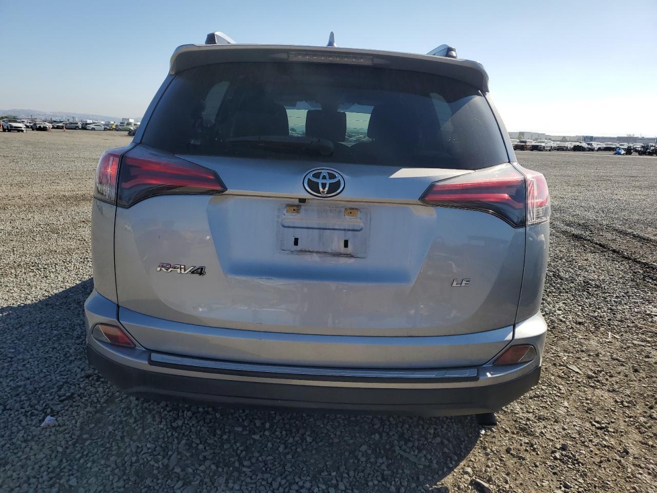 2018 TOYOTA RAV4 LE - Image 6