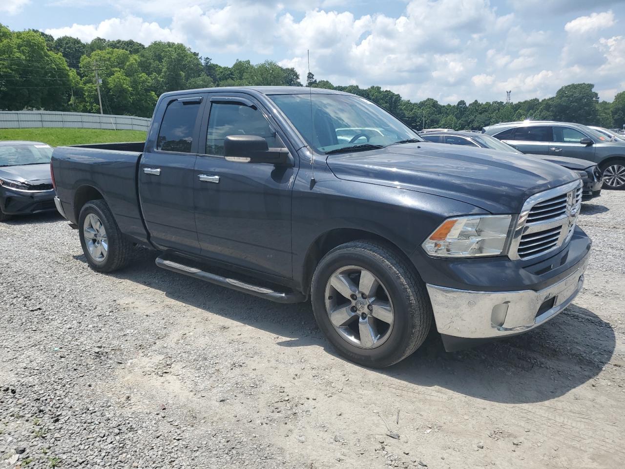 2017 RAM 1500 SLT - Image 4