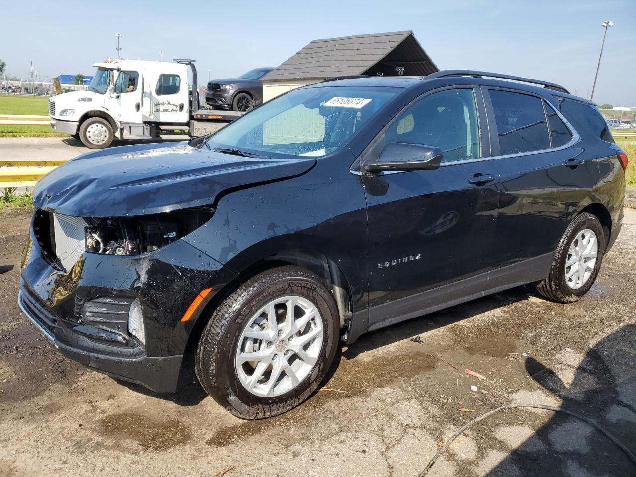 2024 CHEVROLET EQUINOX LT car image