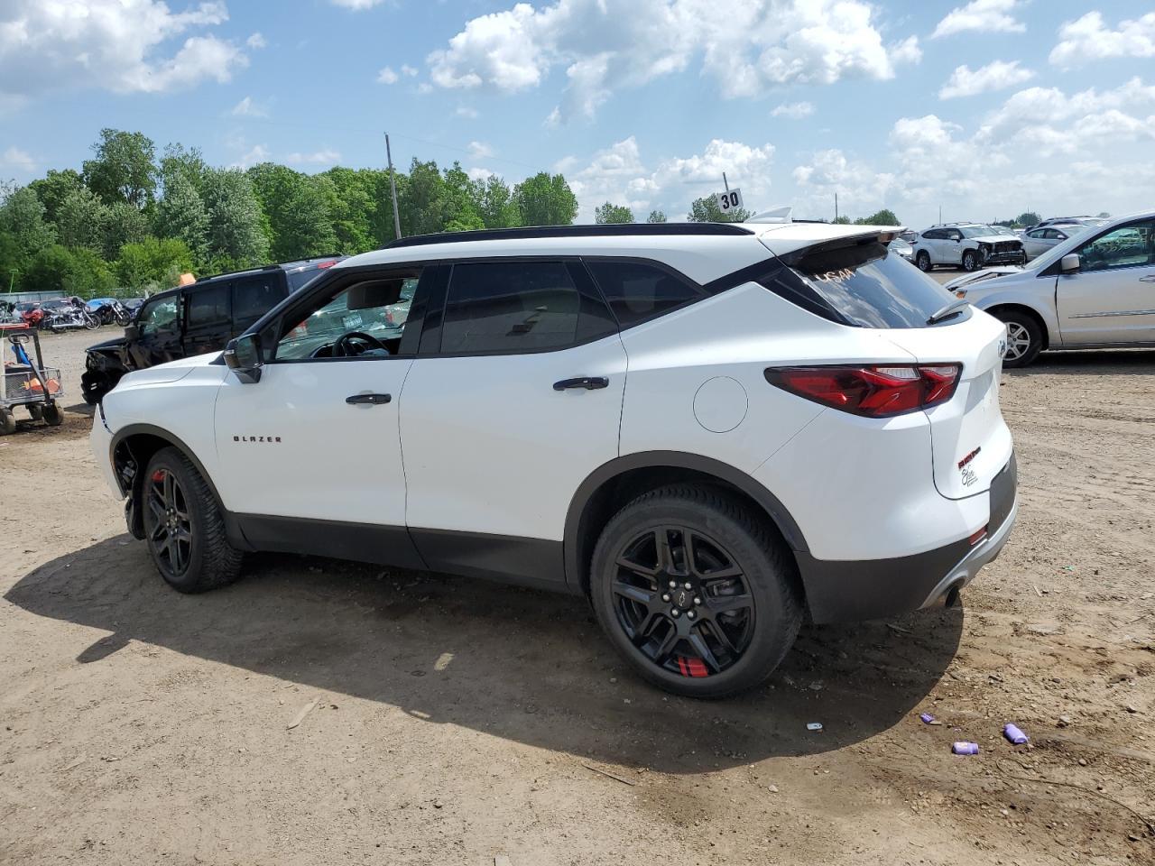 2022 CHEVROLET BLAZER 2LT - Image 2