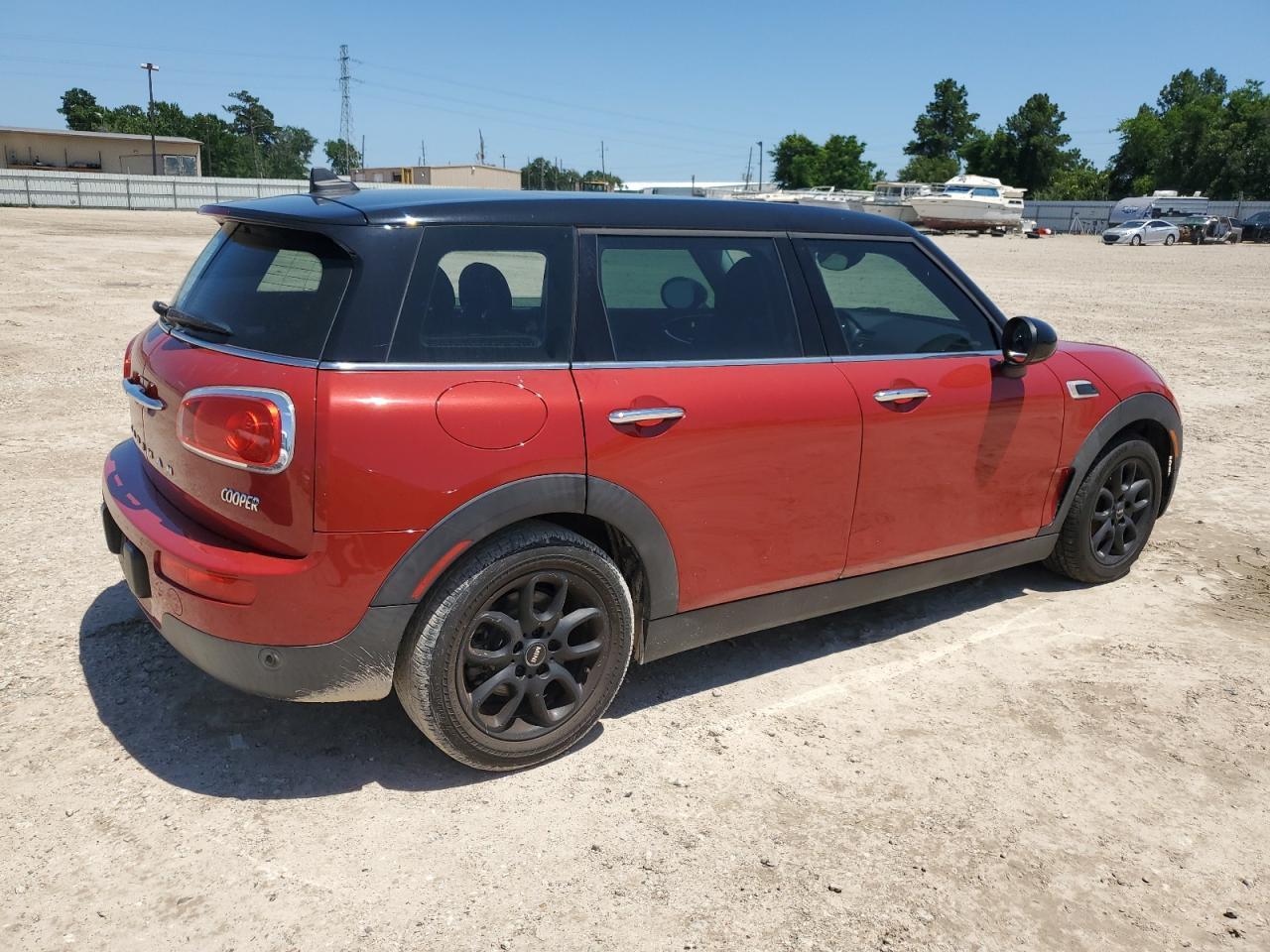 2017 MINI COOPER CLU - Image 3