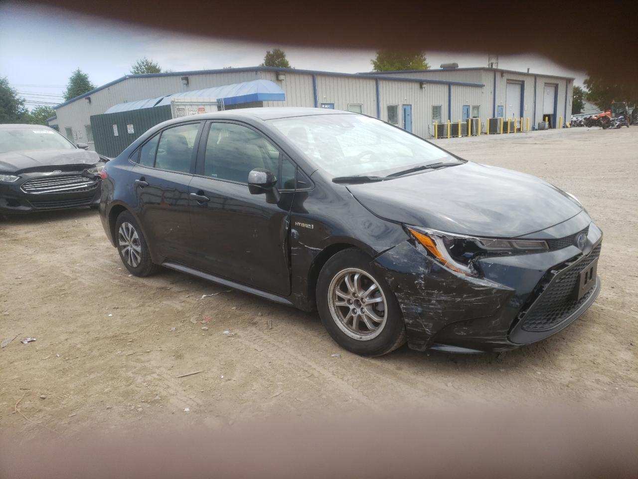 2021 TOYOTA COROLLA LE - Фото 4
