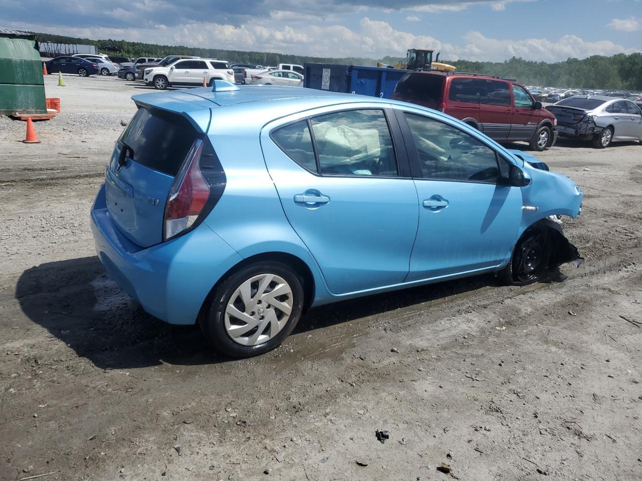 2015 TOYOTA PRIUS C - Image 3