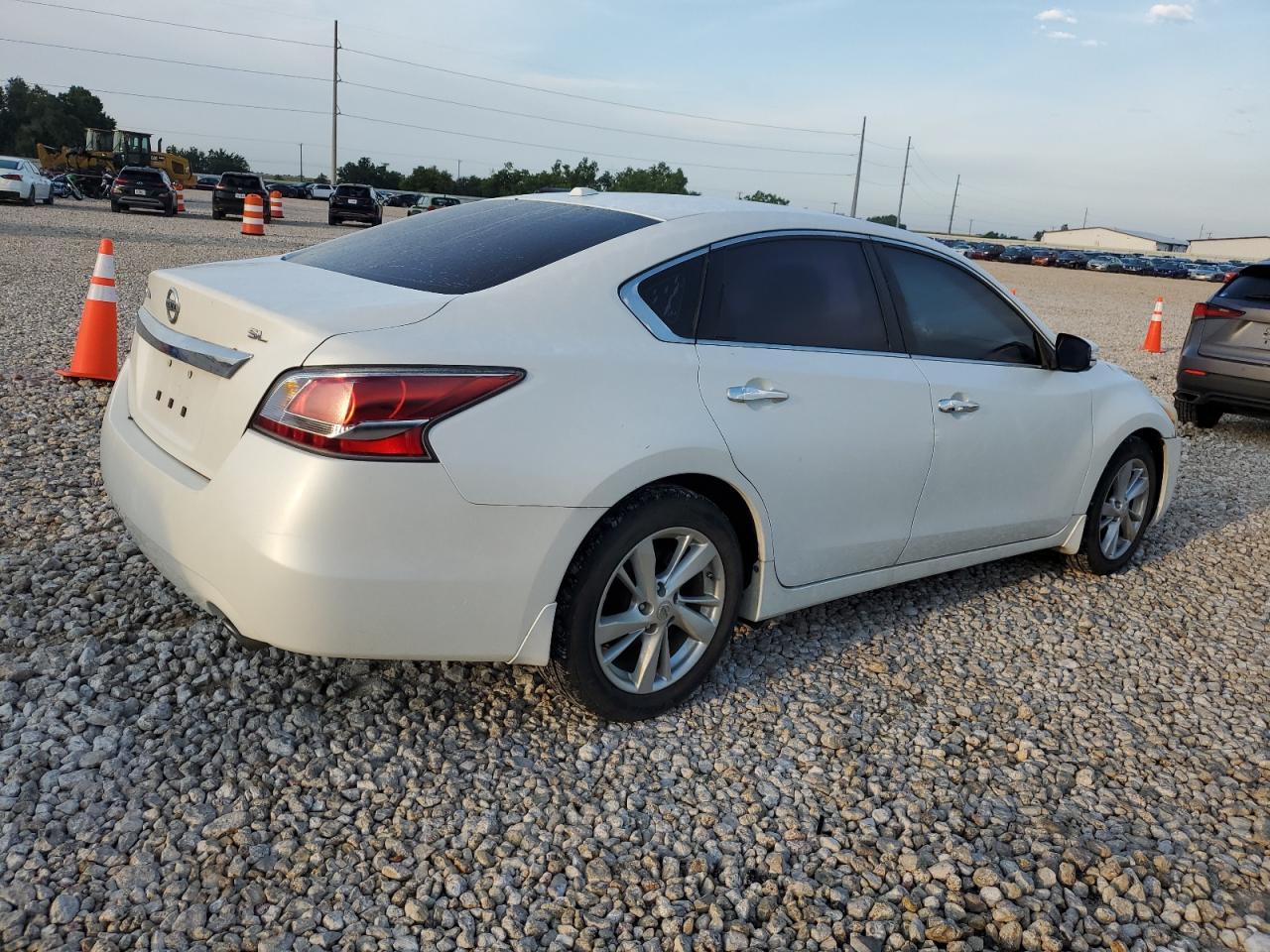 2015 NISSAN ALTIMA 2.5 - Фото 3