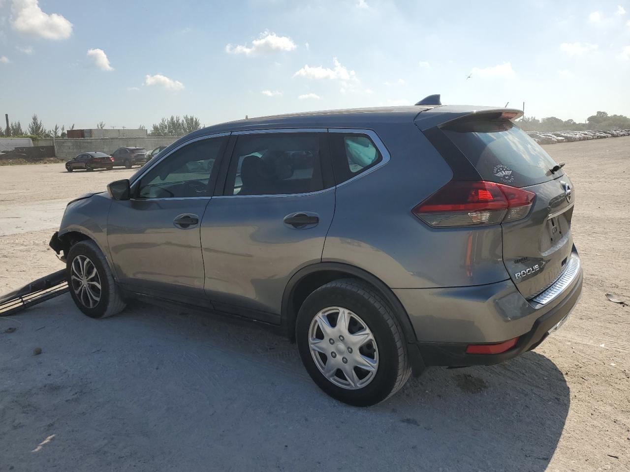 2018 NISSAN ROGUE S - Фото 2