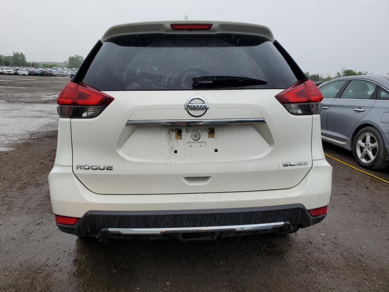 2017 NISSAN ROGUE SV - Фото 6
