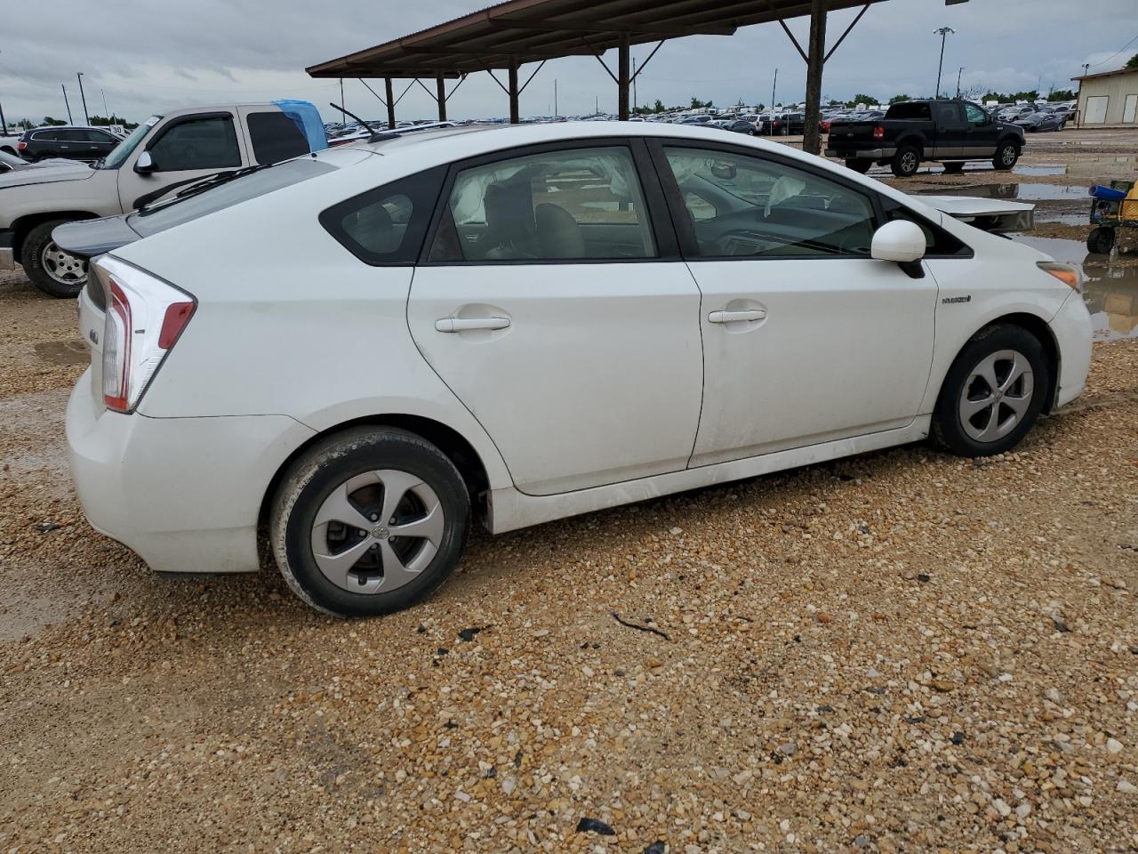 2015 TOYOTA PRIUS - Фото 3
