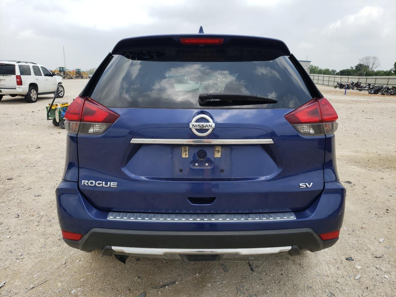 2017 NISSAN ROGUE S - Image 6
