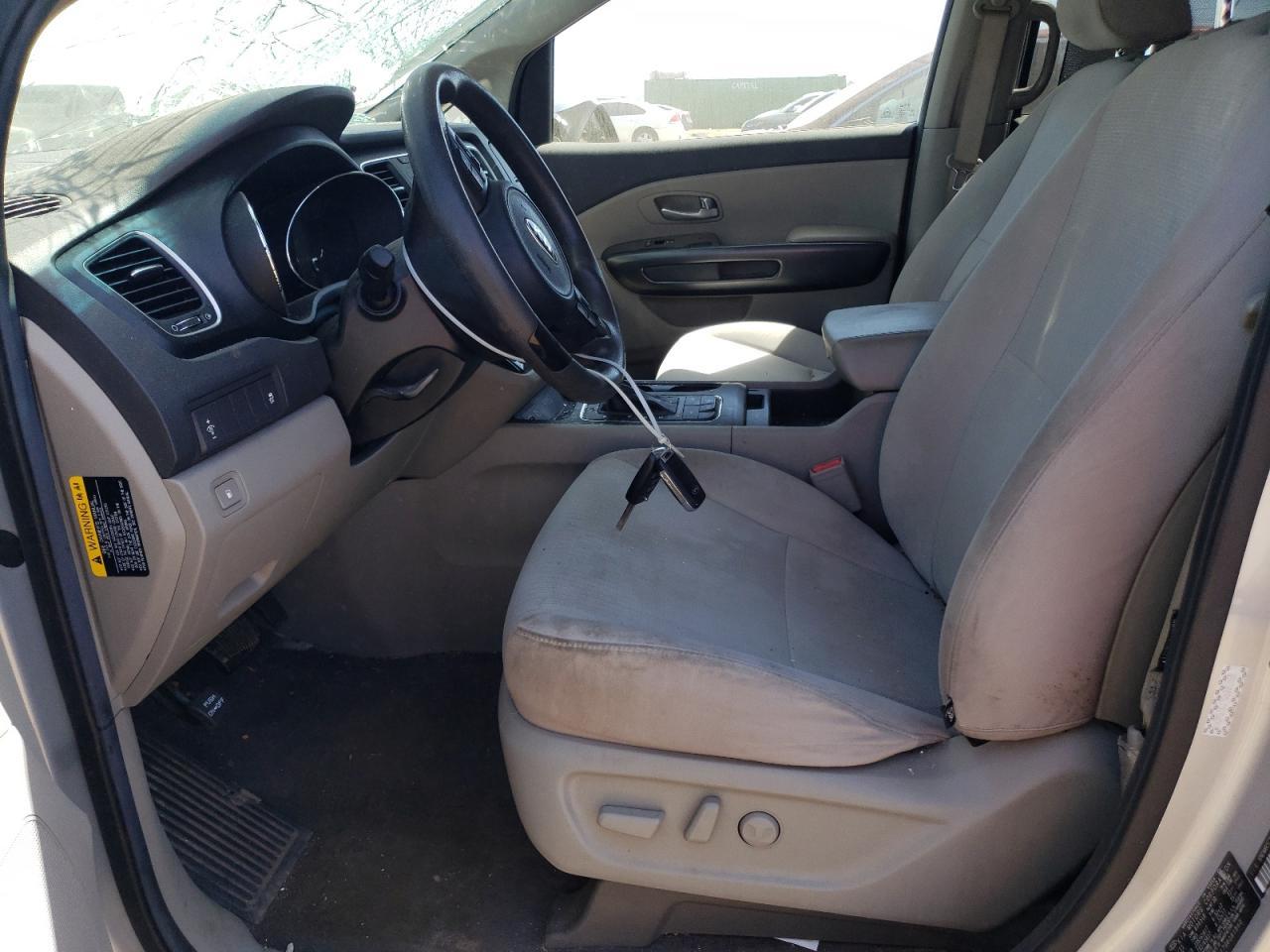 2016 KIA SEDONA LX - Image 7
