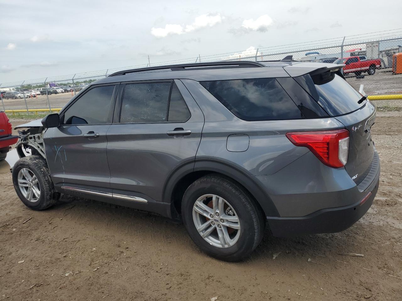 2023 FORD EXPLORER X - Image 2