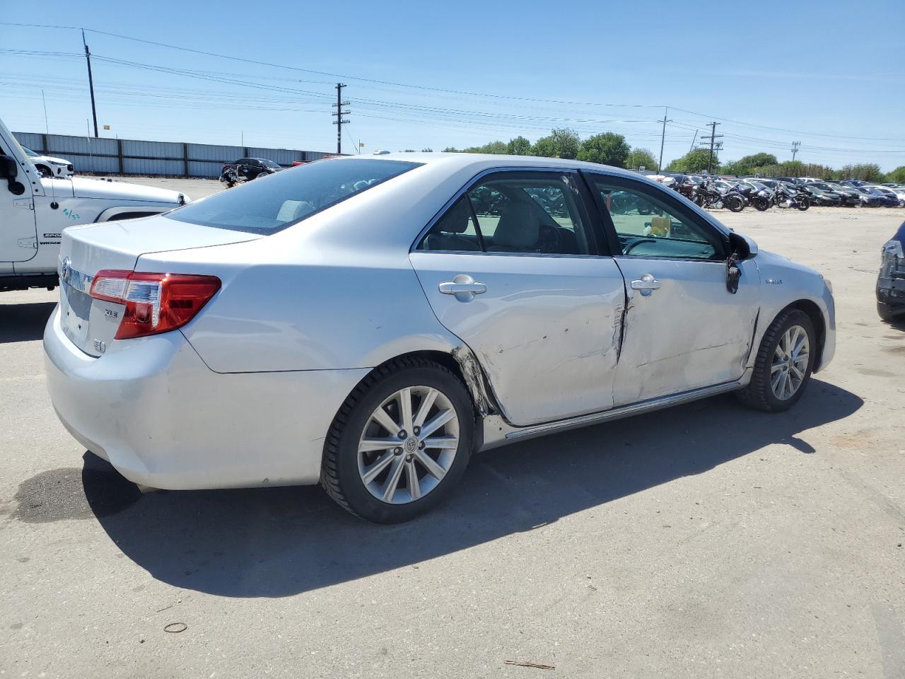 2012 TOYOTA CAMRY HYBR - Фото 3