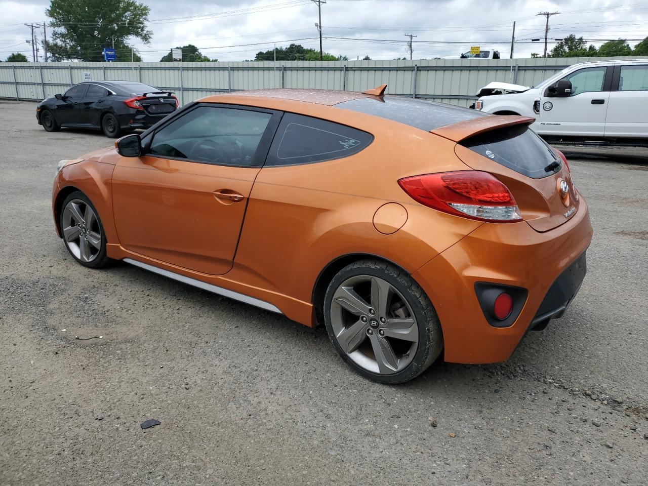 2013 HYUNDAI VELOSTER T - Image 2