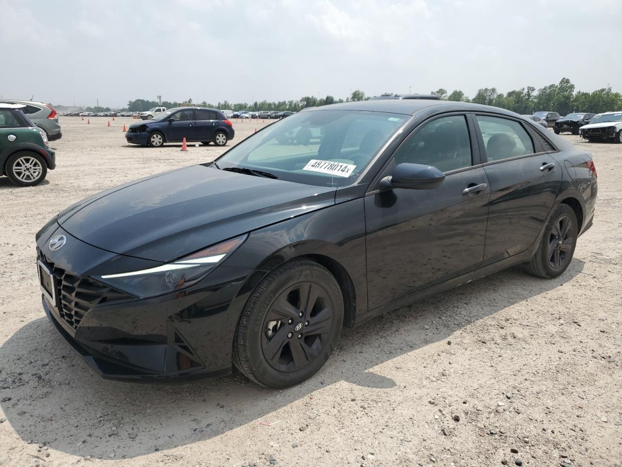 2022 HYUNDAI ELANTRA SE