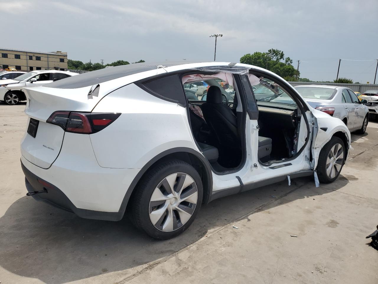 2023 TESLA MODEL Y - Фото 3