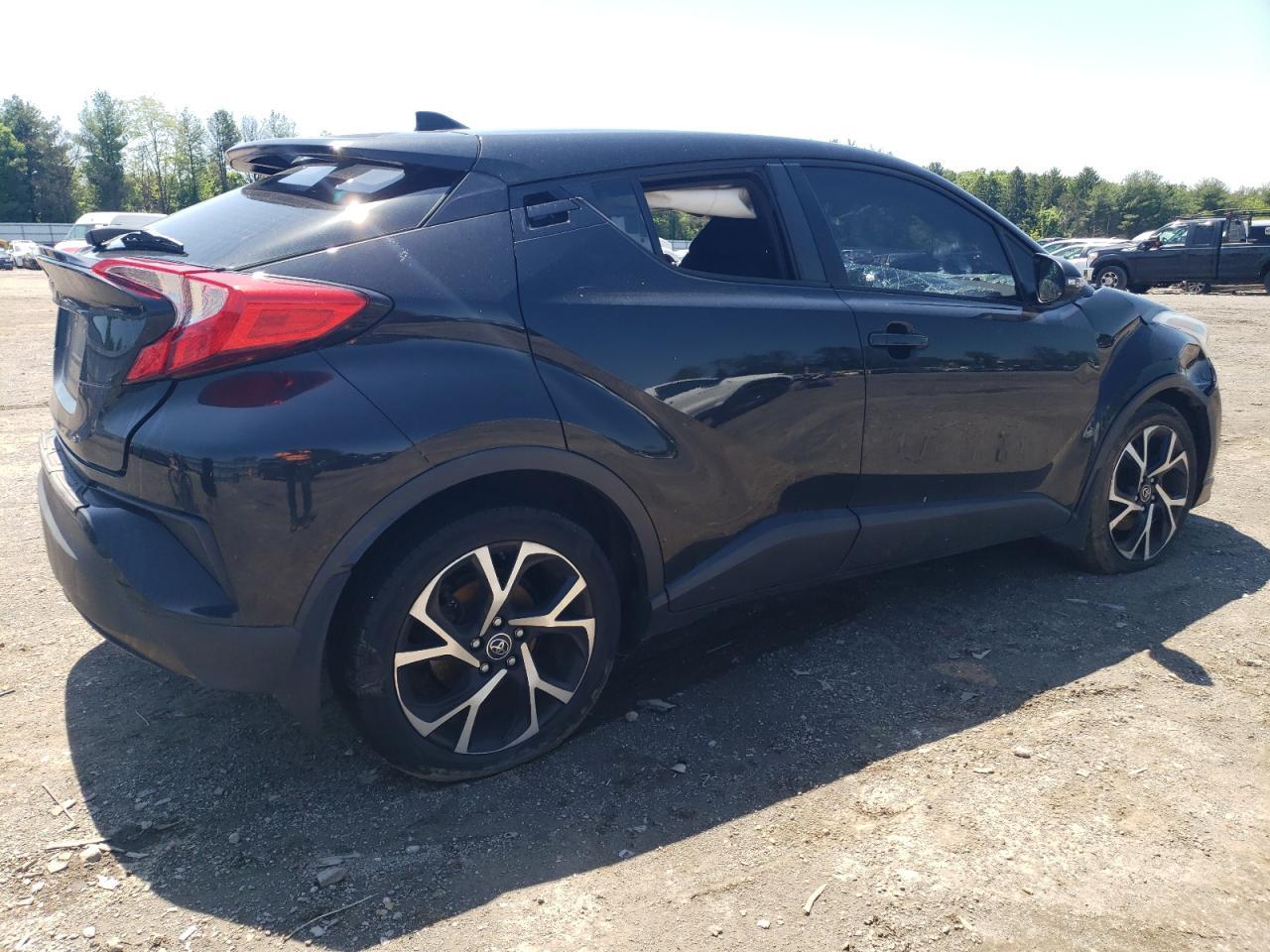 2018 TOYOTA C-HR XLE - Фото 3