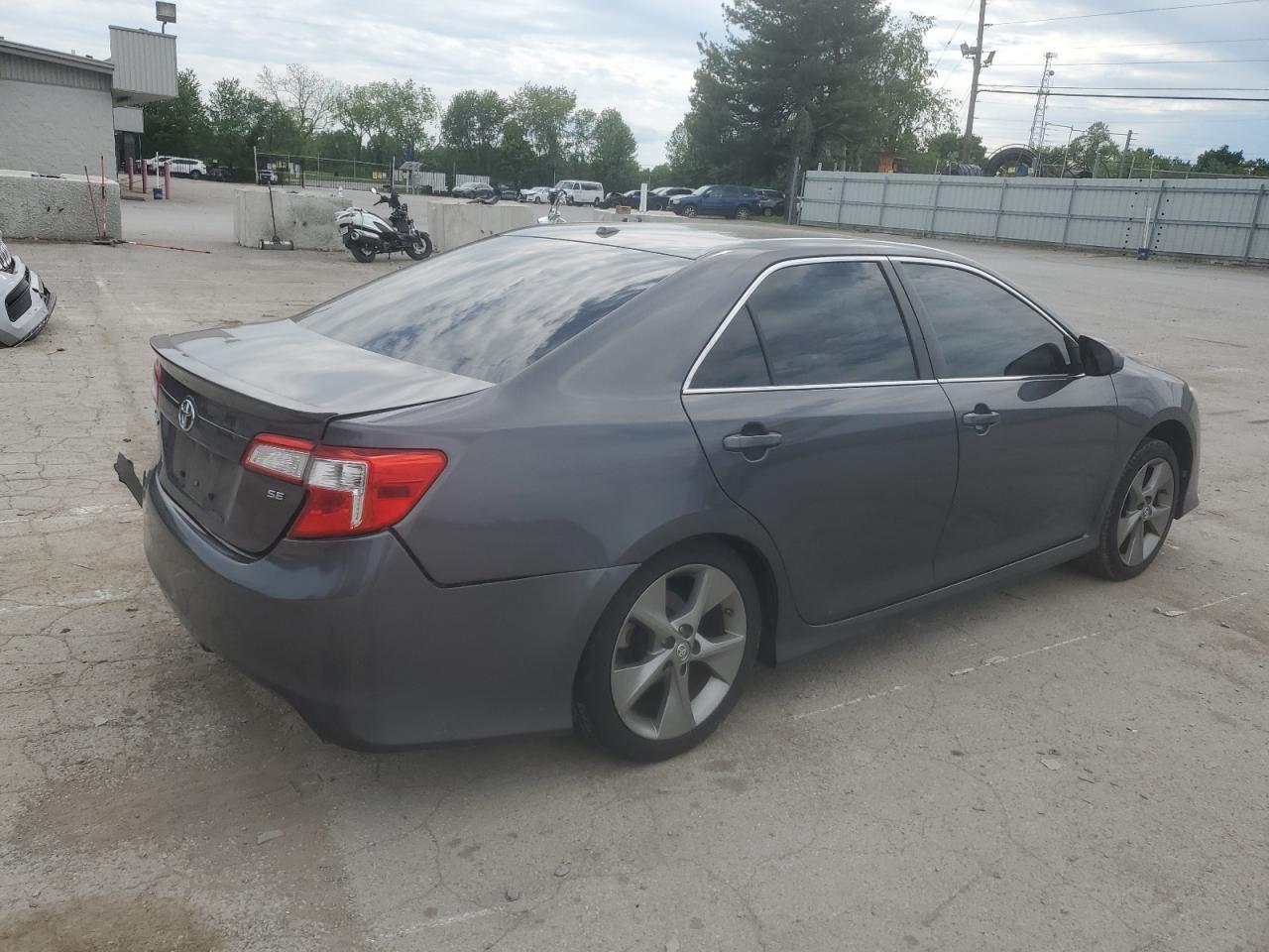 2014 TOYOTA CAMRY L - Image 3