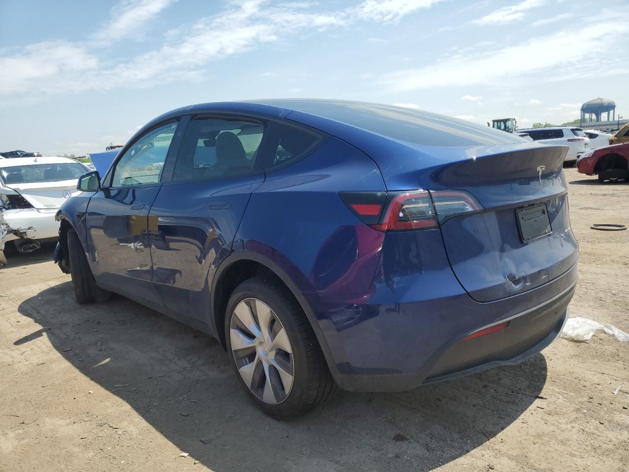2024 TESLA MODEL Y - Image 2