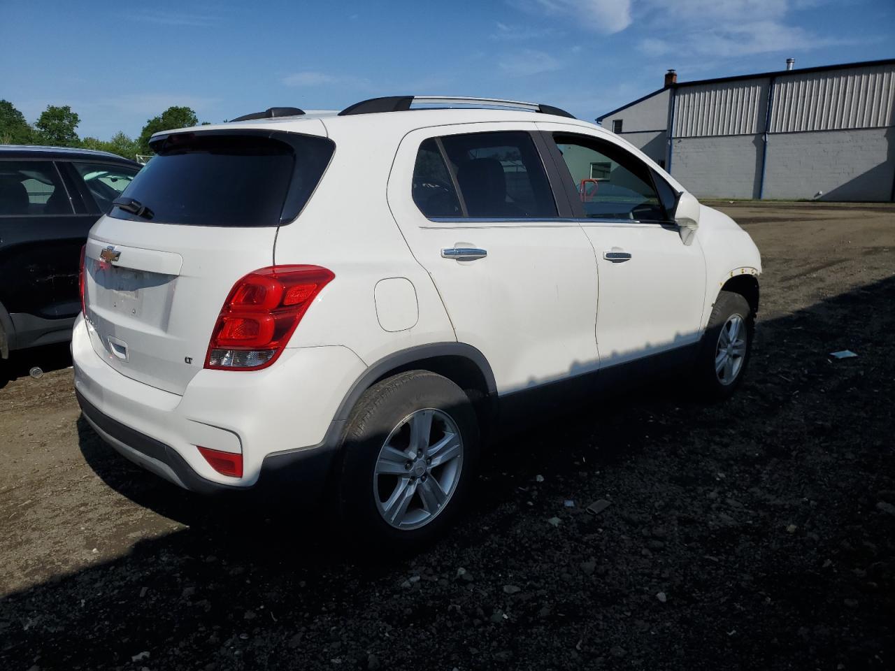 2018 CHEVROLET TRAX 1LT - Фото 3