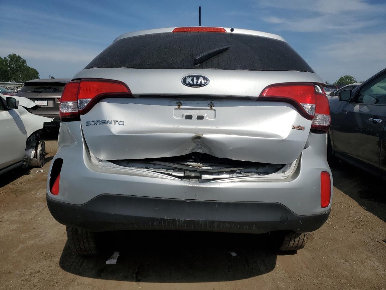 2014 KIA SORENTO LX - Image 6