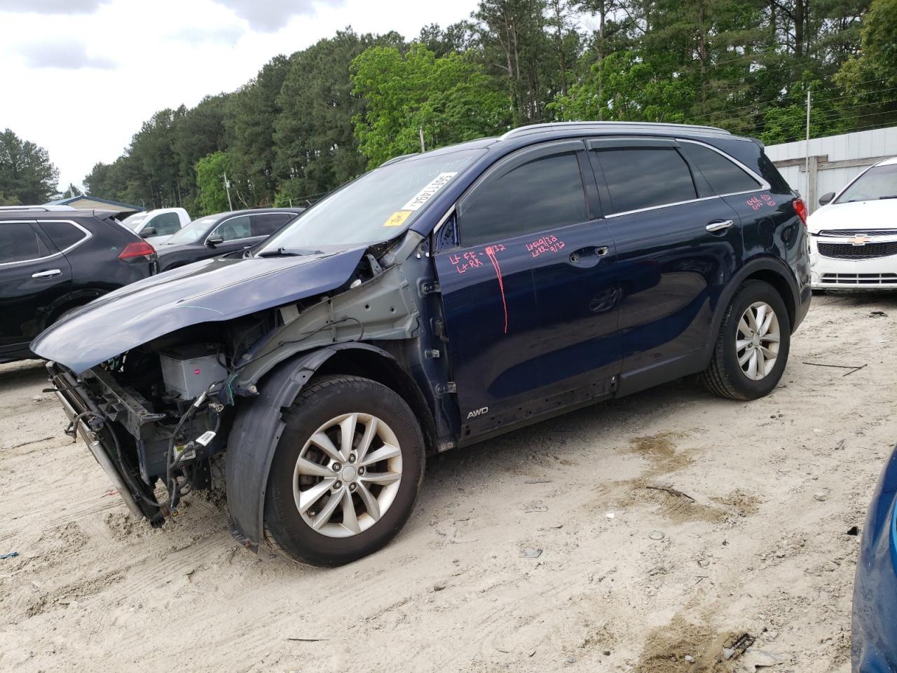 2017 KIA SORENTO LX car image