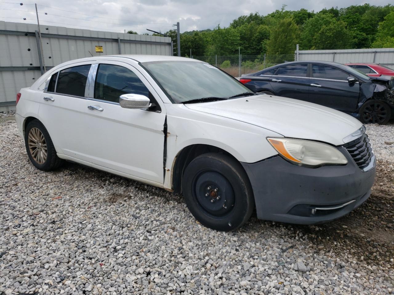 2012 CHRYSLER 200 LIMITE - Image 4