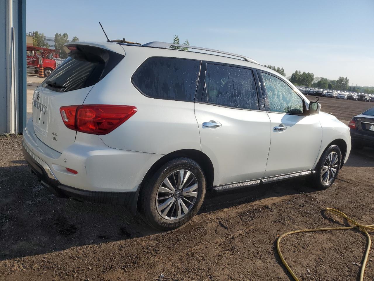 2017 NISSAN PATHFINDER - Image 3