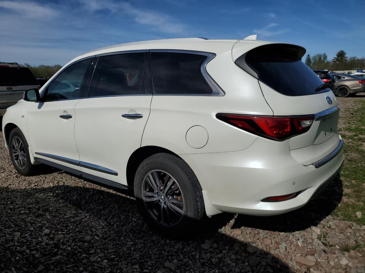 2017 INFINITI QX60 - Фото 2