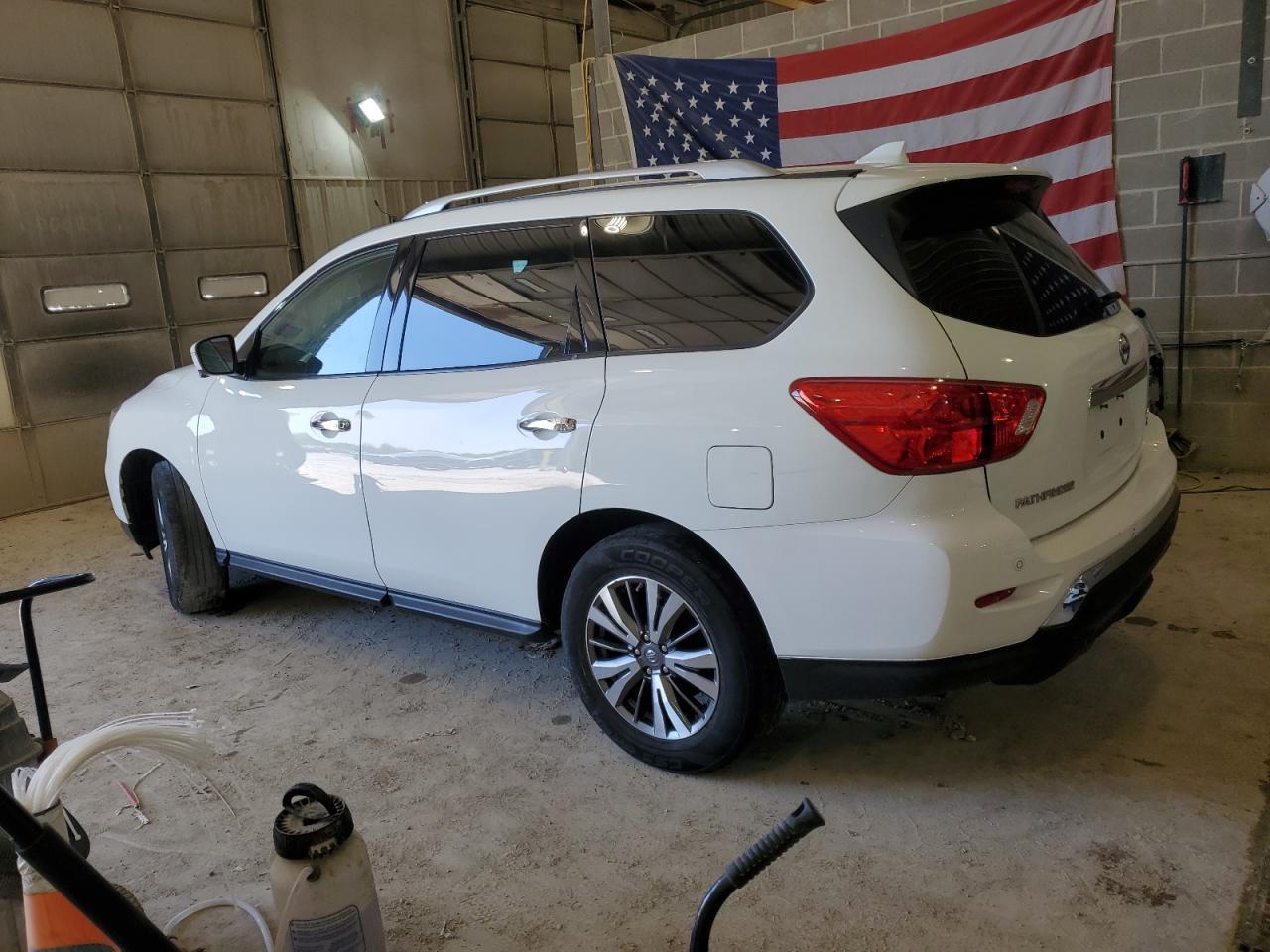 2019 NISSAN PATHFINDER - Image 2