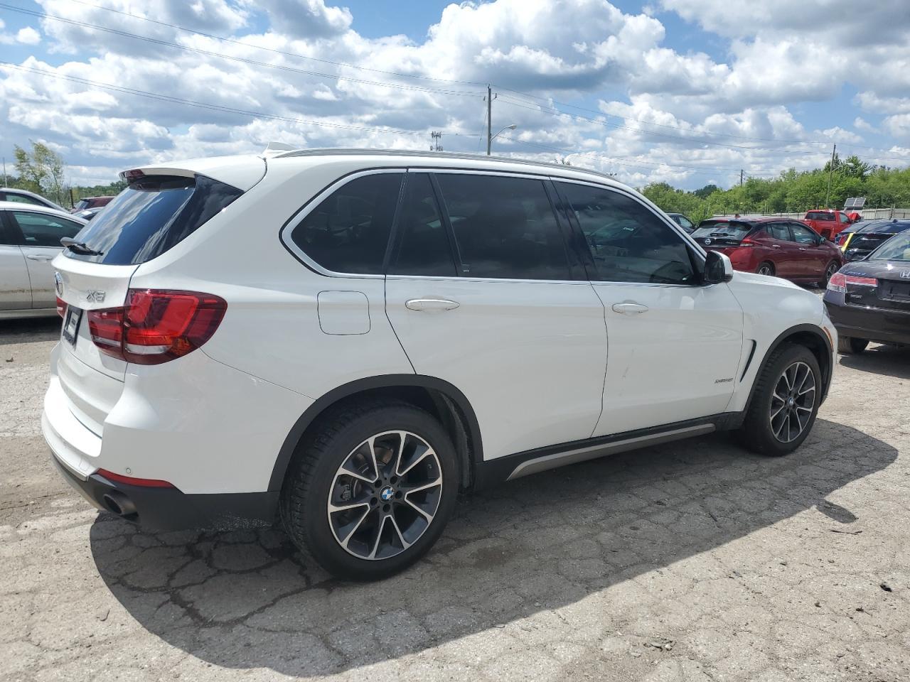 2017 BMW X5 XDRIVE3 - Фото 3