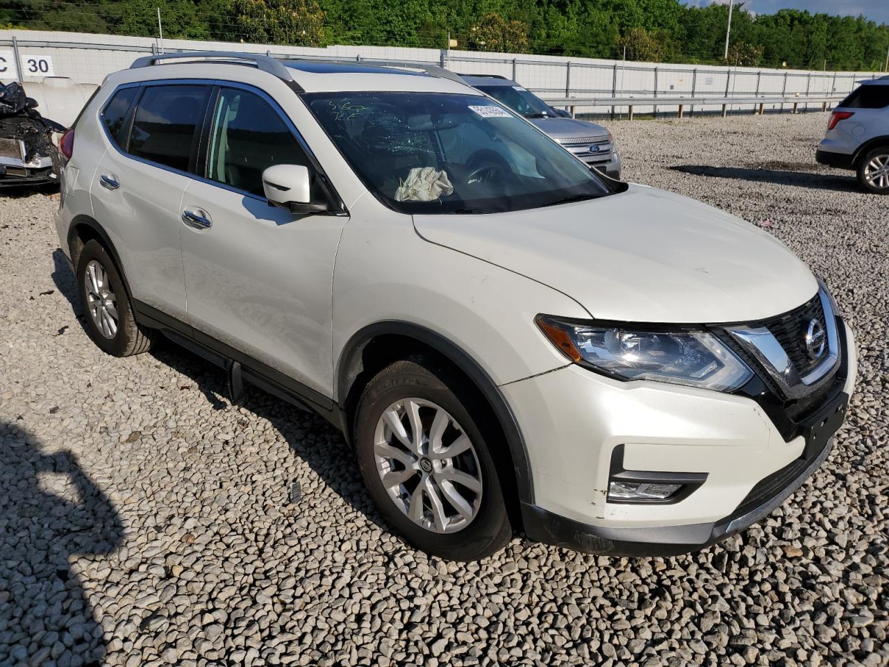 2017 NISSAN ROGUE SV - Фото 4