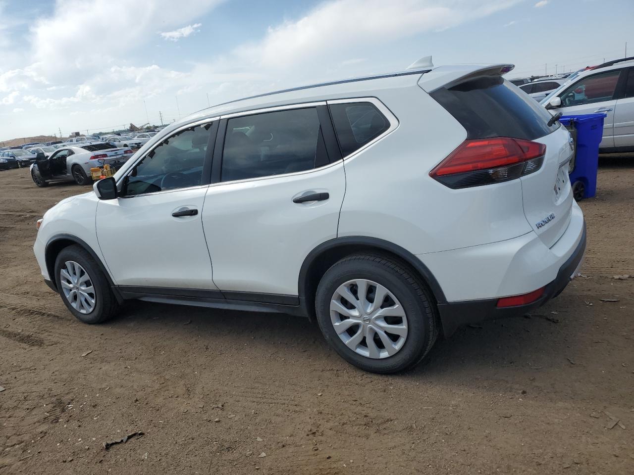 2017 NISSAN ROGUE S - Фото 2