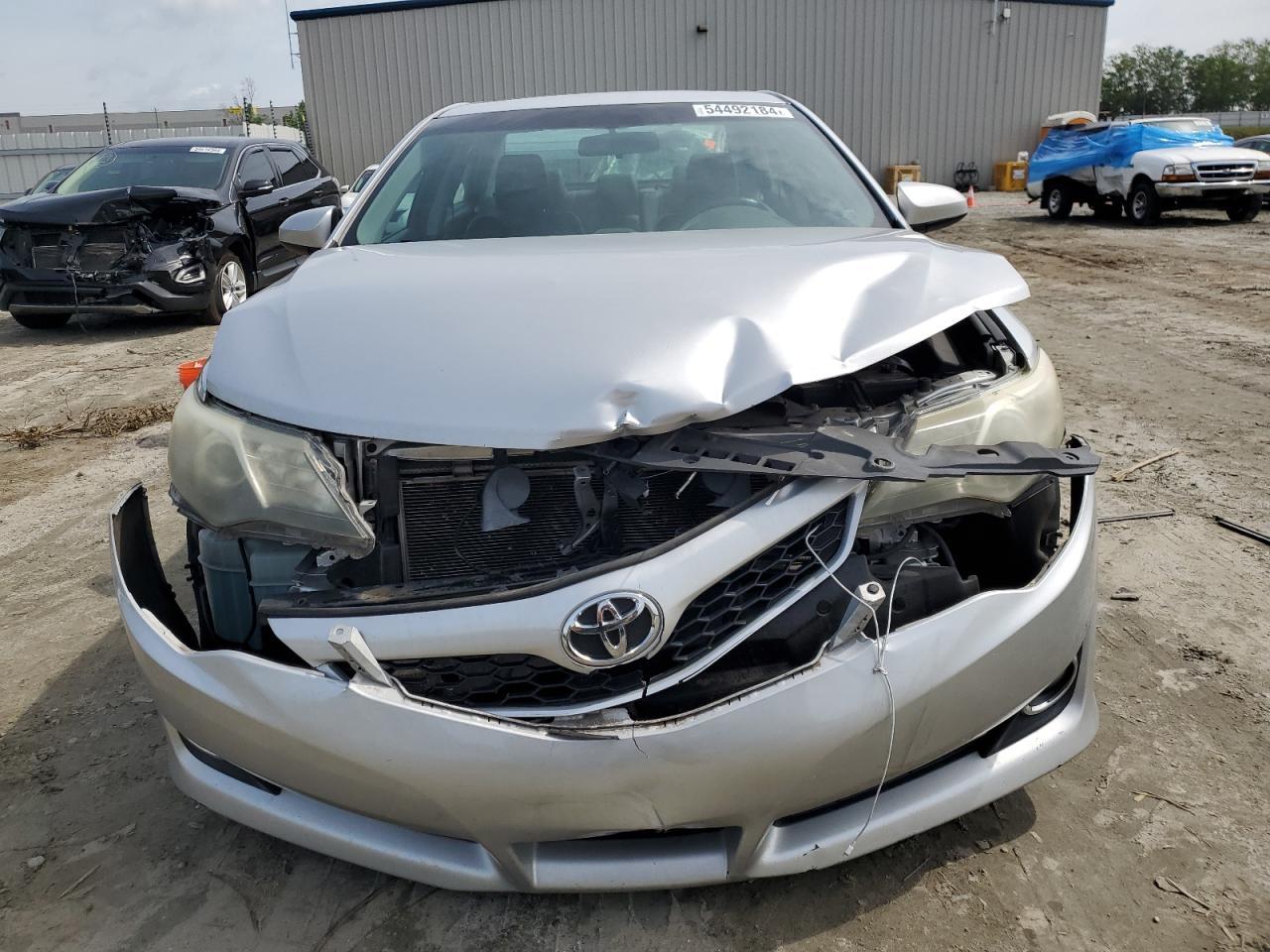 2014 TOYOTA CAMRY L - Фото 5