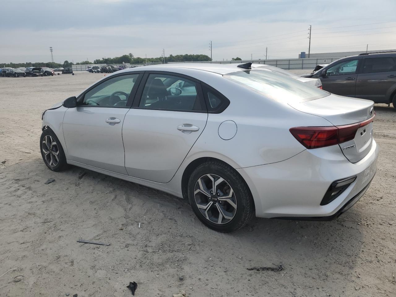 2021 KIA FORTE FE - Фото 2
