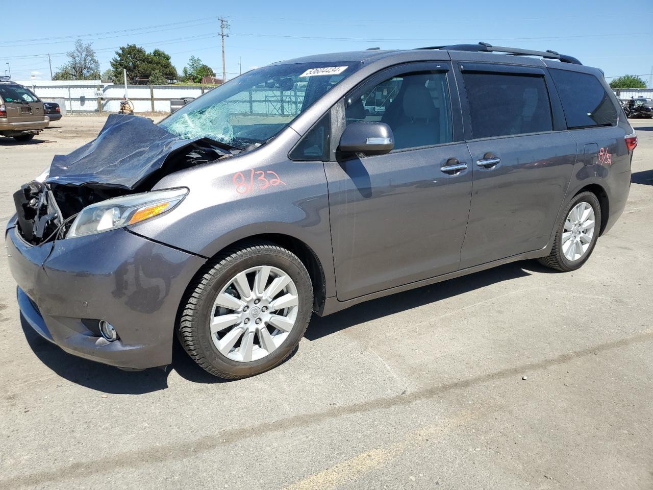 2017 TOYOTA SIENNA XLE car image