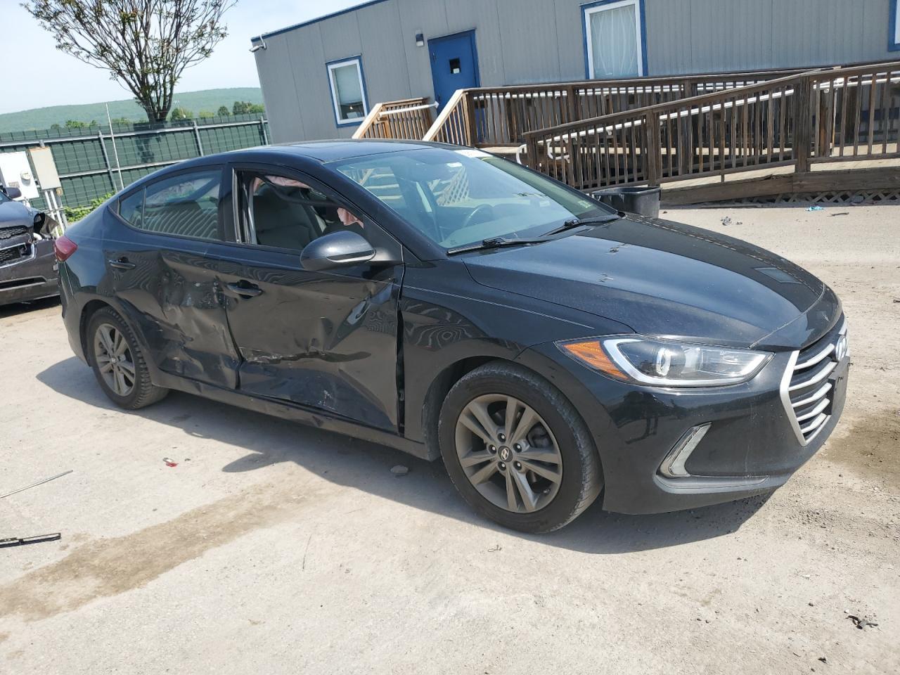 2018 HYUNDAI ELANTRA SE - Фото 4