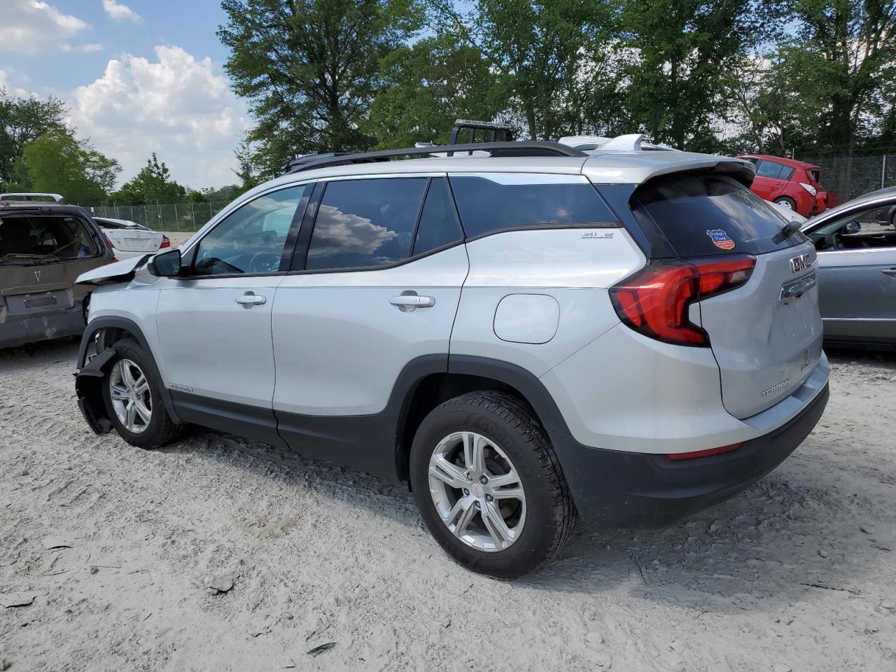 2019 GMC TERRAIN SL - Фото 2