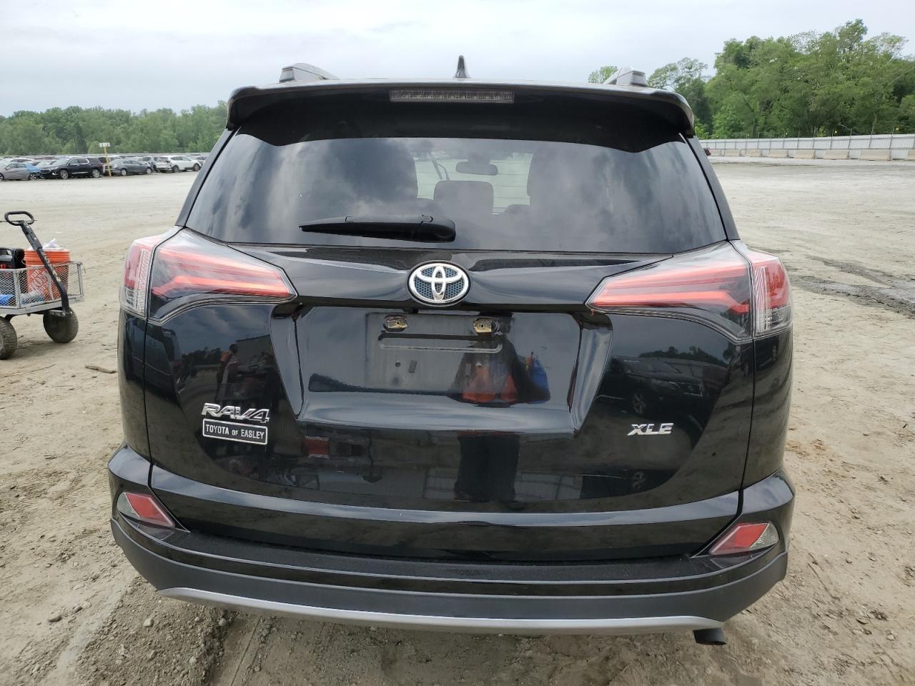 2017 TOYOTA RAV4 XLE - Фото 6