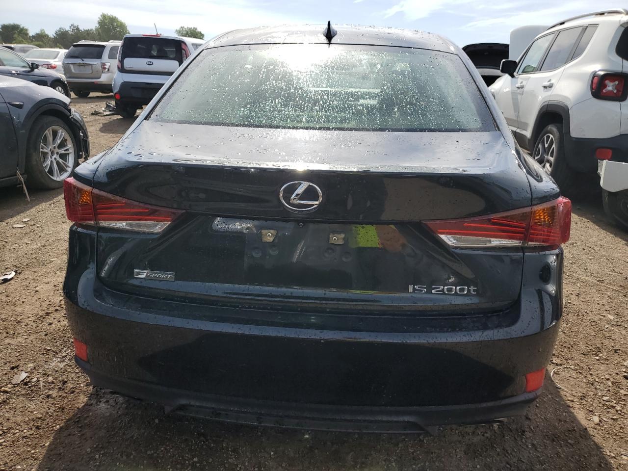 2017 LEXUS IS 200T - Фото 6