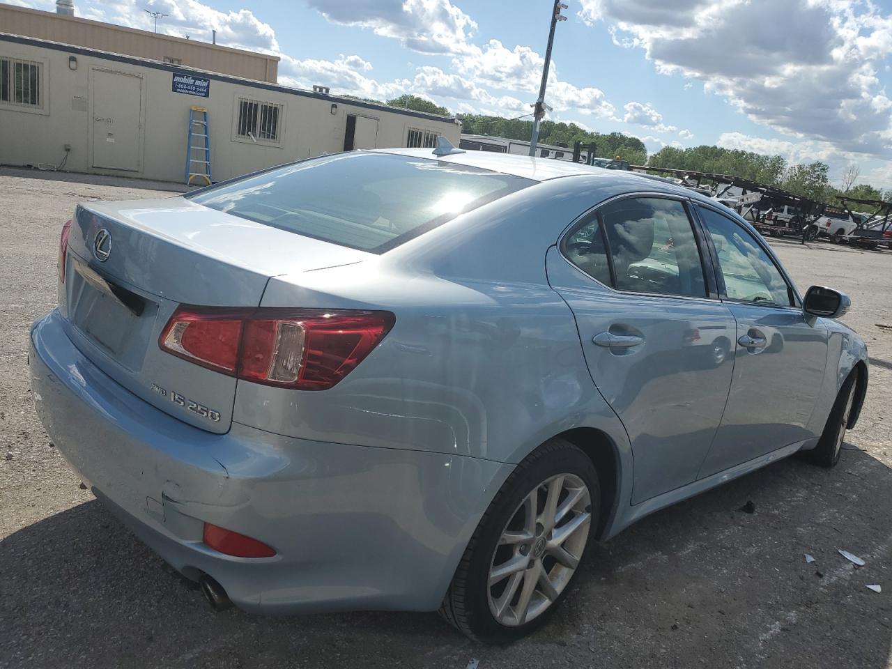 2011 LEXUS IS 250 - Фото 3