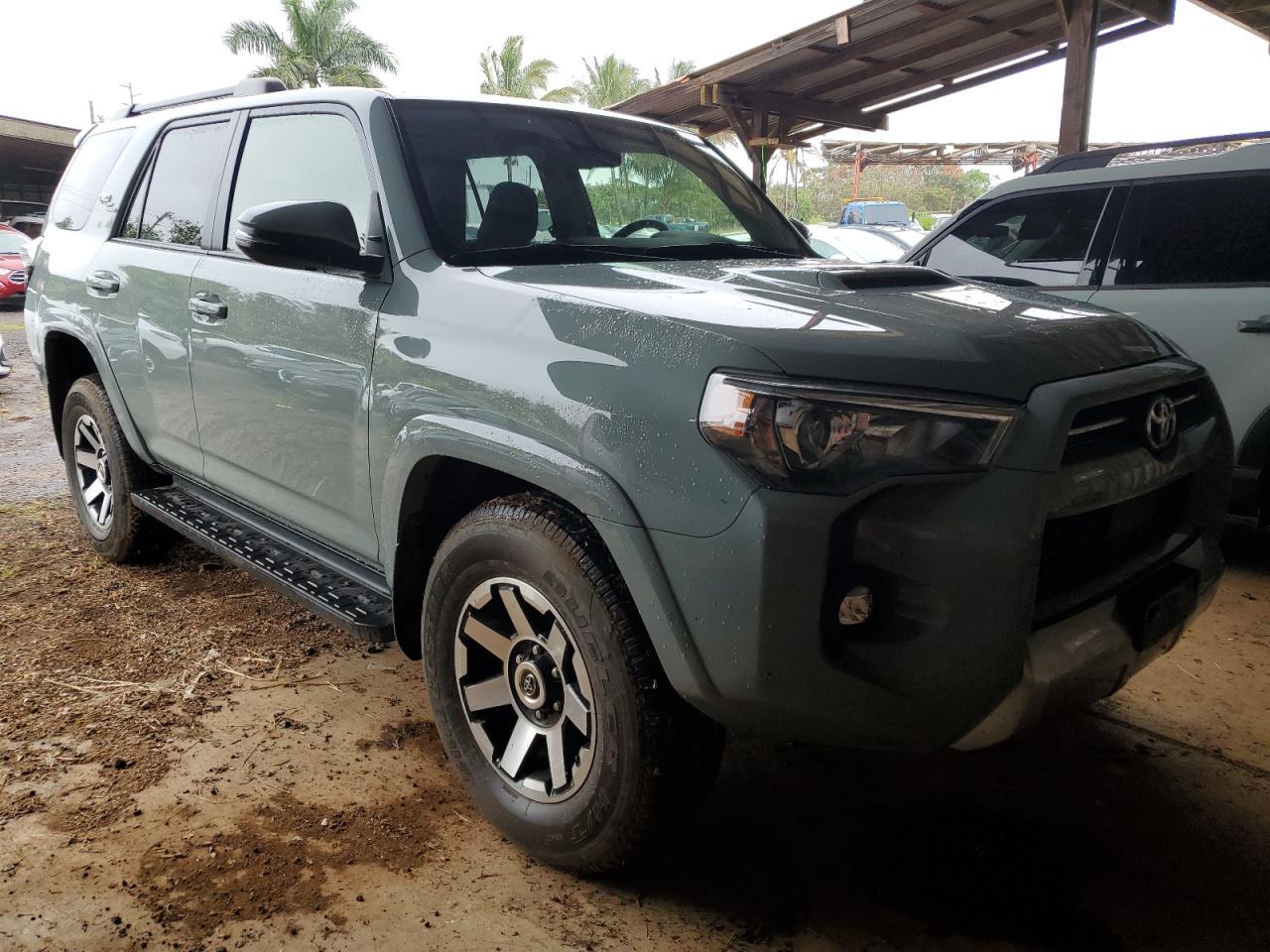 2022 TOYOTA 4RUNNER SR - Фото 4