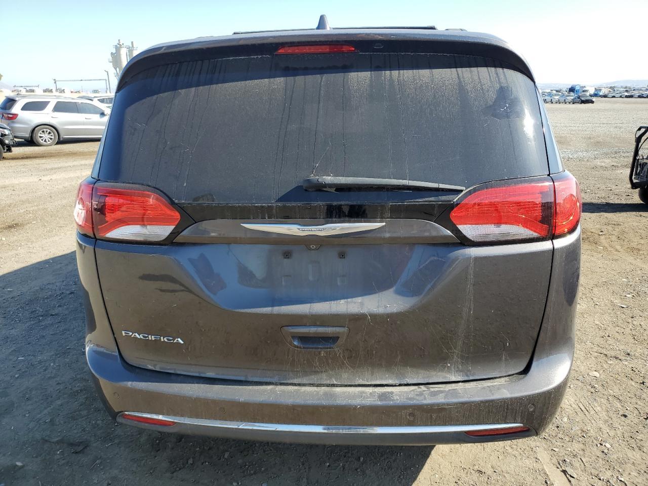 2017 CHRYSLER PACIFICA T - Image 6