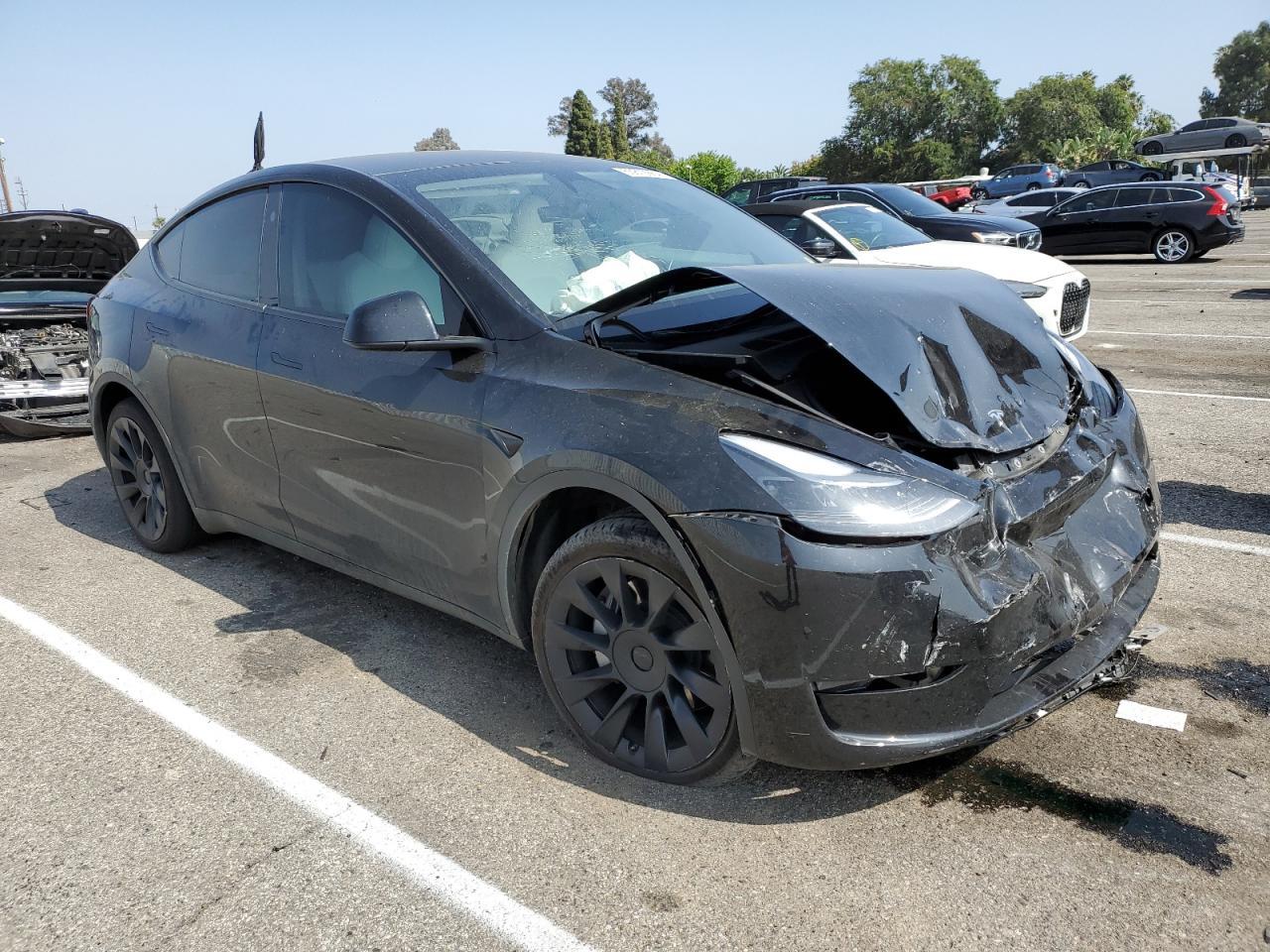 2023 TESLA MODEL Y - Фото 4