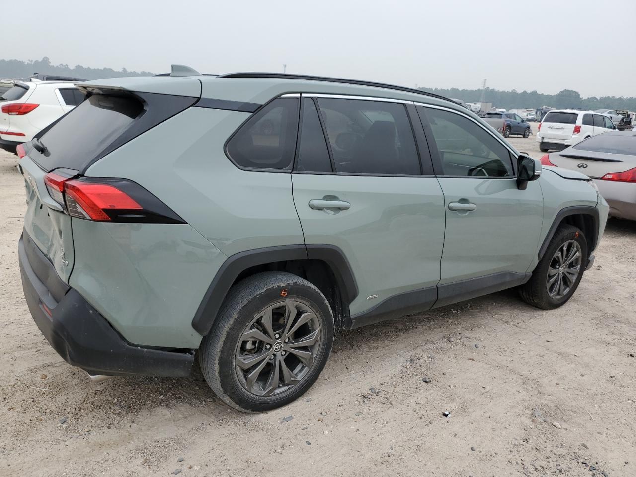 2022 TOYOTA RAV4 XLE P - Image 3
