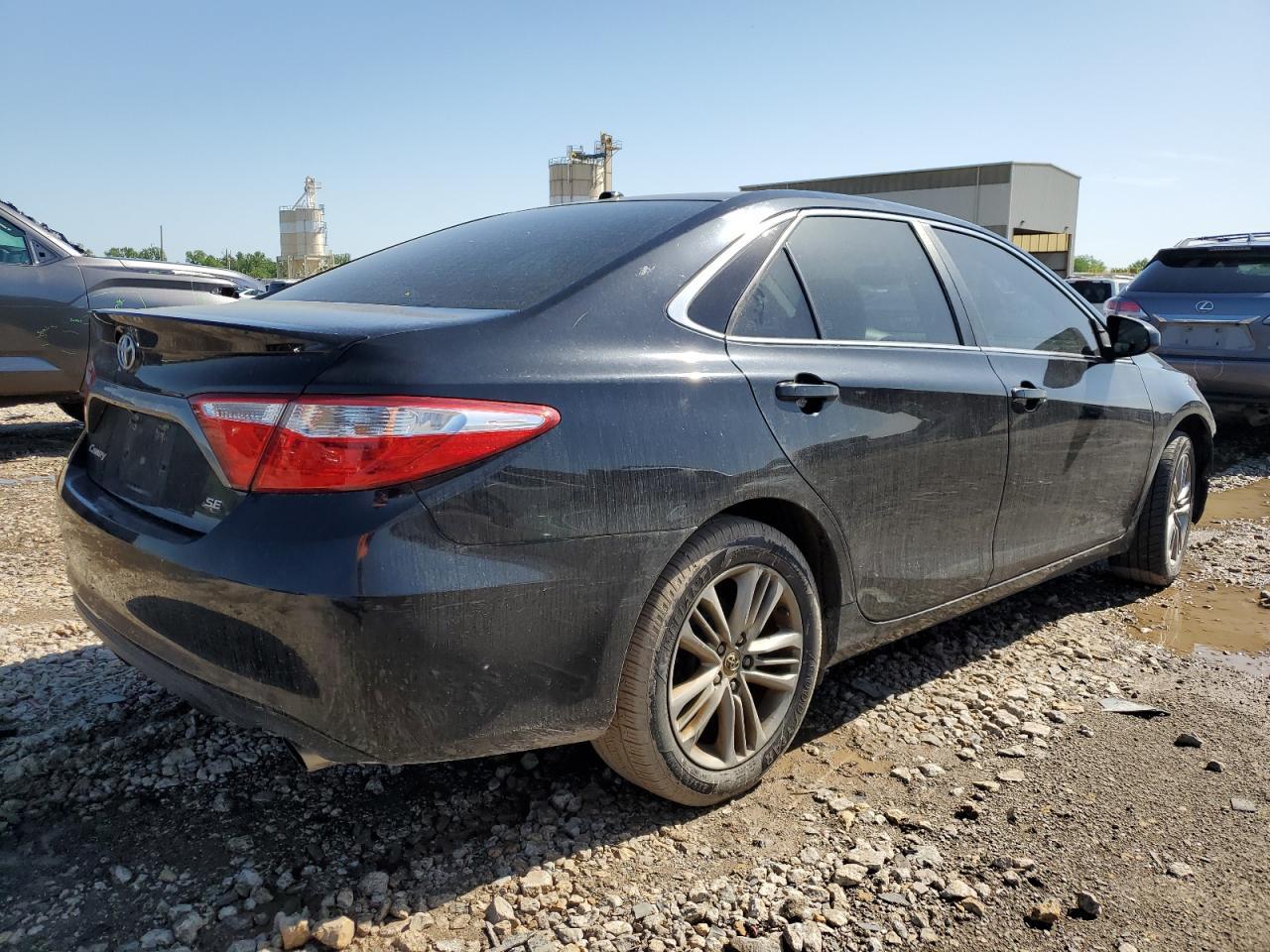 2015 TOYOTA CAMRY LE - Image 3