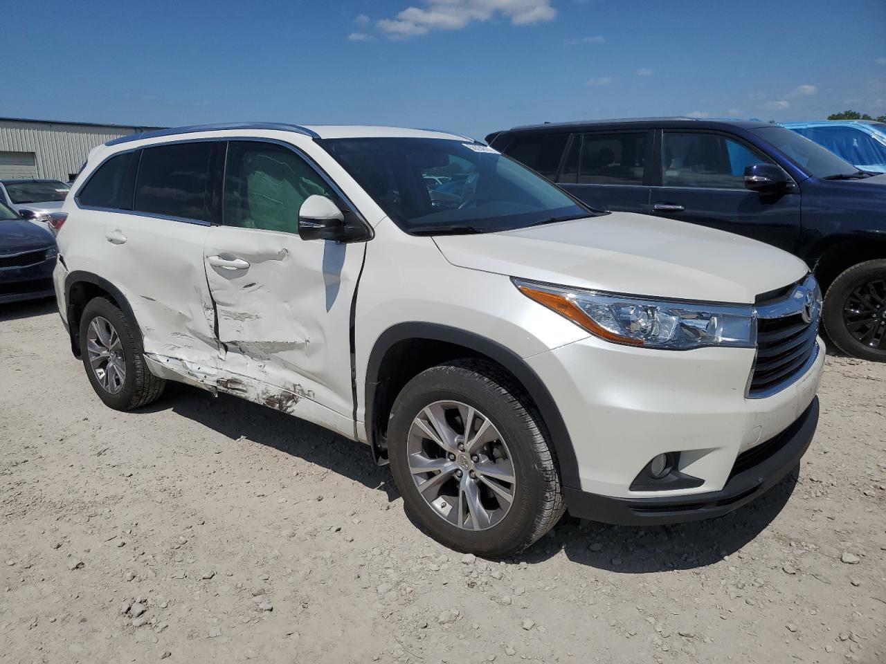 2015 TOYOTA HIGHLANDER - Фото 4
