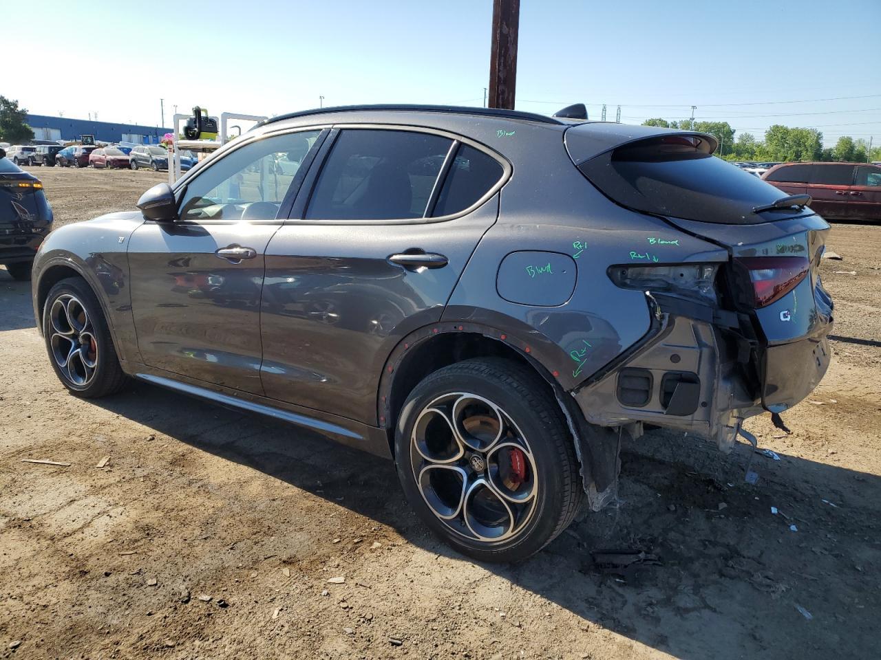 2022 ALFA ROMEO STELVIO TI - Image 2